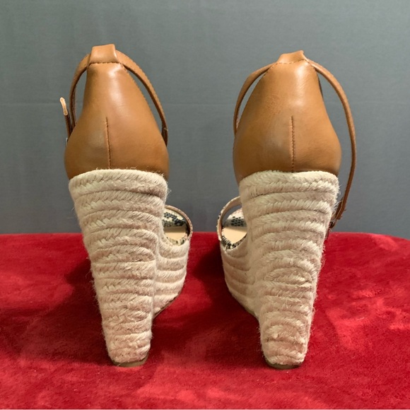 Z03 - Just Fab Faux Snake Skin Wedge Heels - Picture 4 of 6